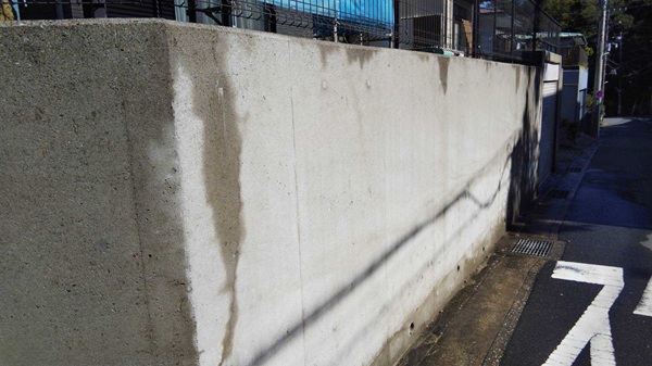 神奈川県三浦郡葉山町|屋根塗装・外壁塗装①お住まい全体を高圧洗浄でキレイに! (1)