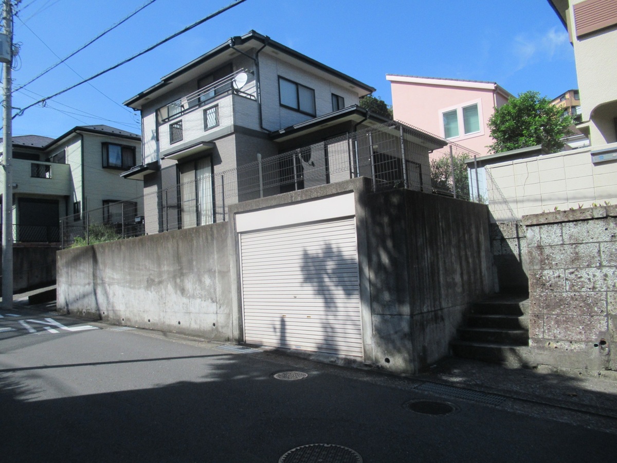 神奈川県三浦郡葉山町・現場調査①屋根塗装・外壁塗装のご相談をいただきました (5)