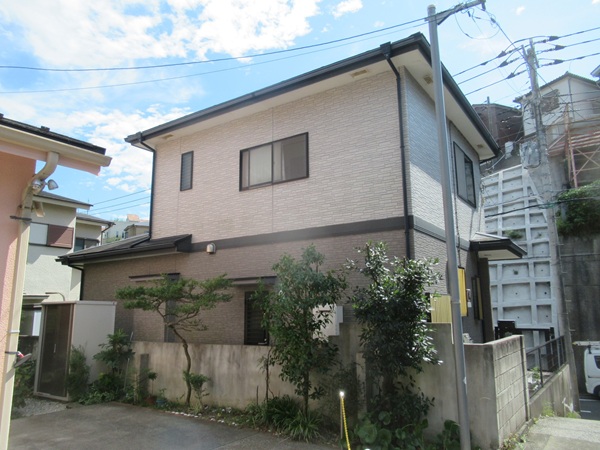神奈川県三浦郡葉山町・現場調査①屋根塗装・外壁塗装のご相談をいただきました (2)