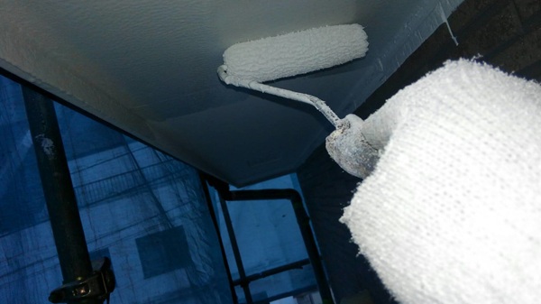 神奈川県三浦郡葉山町｜屋根塗装・外壁塗装⑦軒天塗装(エバーロック使用) (1)