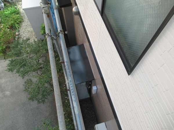 神奈川県三浦郡葉山町｜屋根塗装・外壁塗装⑰細かな部分を修正し、完工 (1)