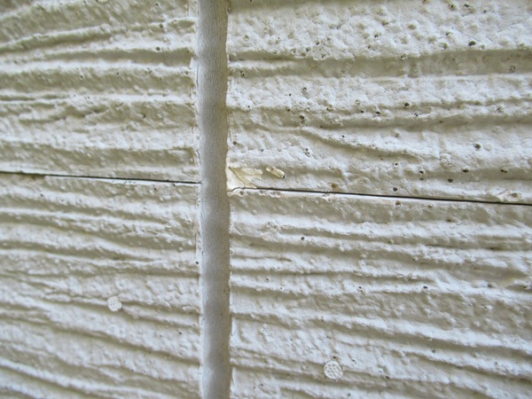 神奈川県鎌倉市・現場調査②シーリングが劣化して下地材が見えていました (1)