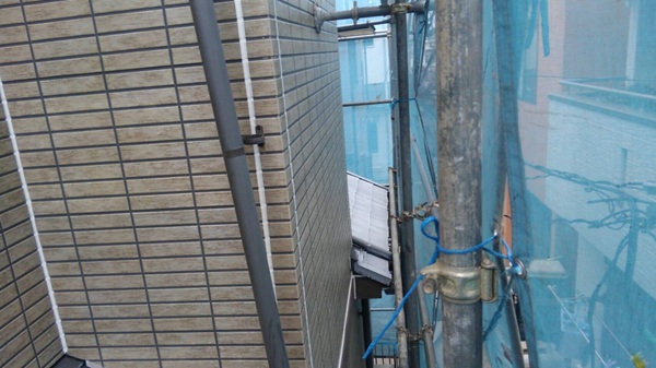 神奈川県逗子市|屋根塗装・外壁塗装②ひび割れていたコーキングを200m近く打ち替え (4)