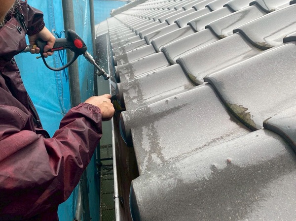 横須賀市外壁塗装・漆喰工事①工事の質を決める足場仮設~高圧洗浄 (5)