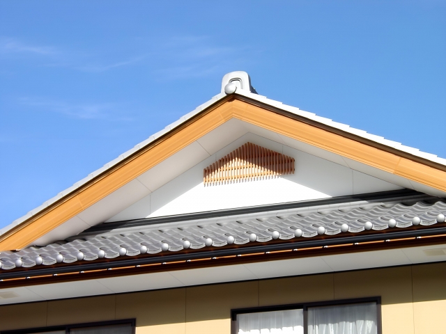 破風板塗装とは劣化サインから費用相場、業者選びまで徹底解説